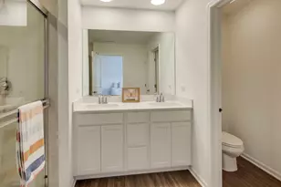 709 Neubauer Circle, Lindenhurst, IL 60046 - Photo 13