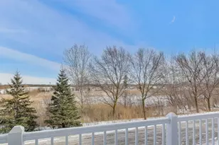 709 Neubauer Circle, Lindenhurst, IL 60046 - Photo 25