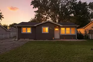 515 W Auburn Ln, Crete, IL 60417 - Photo 1