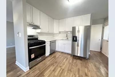 1606 N Poplar Avenue N, Round Lake Beach, IL 60073 - Photo 3