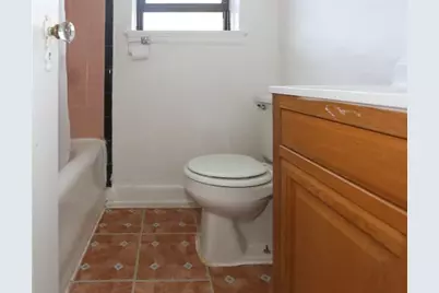 4735 N Beacon Street #411, Chicago, IL 60640 - Photo 11