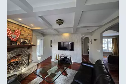 7007 W Hayes Avenue, Chicago, IL 60631 - Photo 9