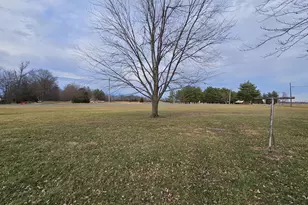 793 County Road 635 E, Wayne City, IL 62895 - Photo 5