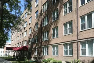 7333 N Ridge Blvd, Chicago, IL 60645 - Photo 1