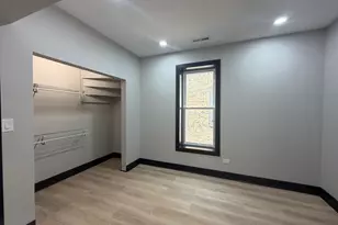 5252 W Berteau Ave, Chicago, IL 60641 - Photo 7