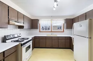 606 De Angelis Ct, Chicago Heights, IL 60411 - Photo 11