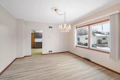 606 De Angelis Court, Chicago Heights, IL 60411 - Photo 5