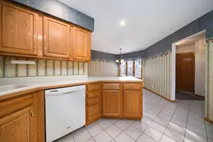 1196 S Trainer Rd, Rockford, IL 61108 - Photo 7