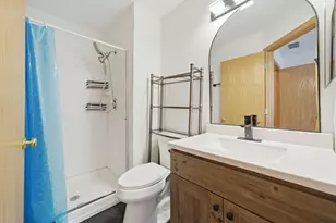 2330 Twilight Dr, Aurora, IL 60503 - Photo 9