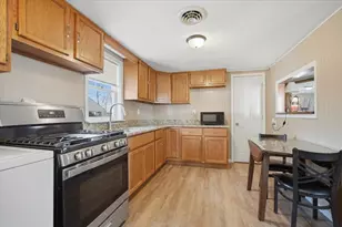 118 Florida Ave, Washington, IL 61571 - Photo 9