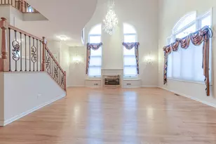 1739 Melise Dr, Glenview, IL 60025 - Photo 9