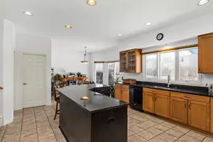 2008 Jordan Terrace, Buffalo Grove, IL 60089 - Photo 5