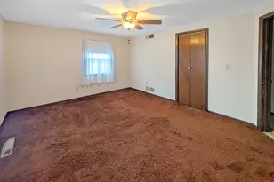 9319 N Knight Ave, Des Plaines, IL 60016 - Photo 19