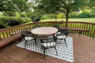 436 Springhill Dr, Roselle, IL 60172 - Photo 11