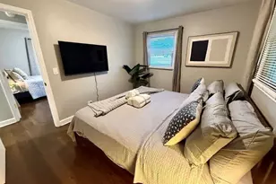 436 Springhill Dr, Roselle, IL 60172 - Photo 7