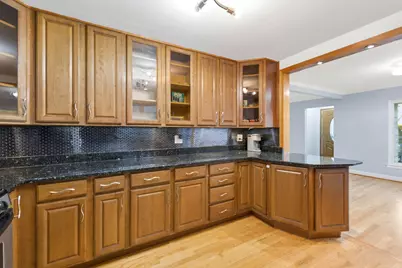 4656 N Narragansett Avenue, Harwood Heights, IL 60706 - Photo 7