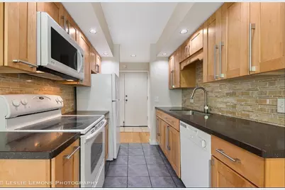 5600 Hillcrest Lane #3G, Lisle, IL 60532 - Photo 7