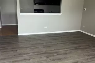 8817 S Roberts Rd St, Hickory Hills, IL 60457 - Photo 3