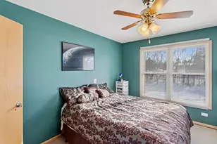 433 Running Deer Ln, Gilberts, IL 60136 - Photo 5