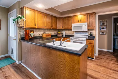 1402 Matthew Lane, Marion, IL 62959 - Photo 17