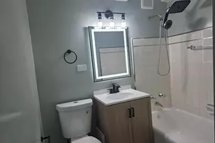 2606 W Balmoral Ave, Chicago, IL 60625 - Photo 11