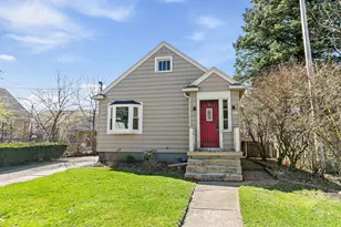 491 Congdon Ave, Elgin, IL 60120 - Photo 1