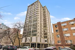 5740 N Sheridan Rd, Chicago, IL 60660 - Photo 1