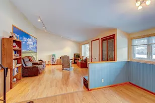 1416 Kings Rd, Carpentersville, IL 60110 - Photo 5