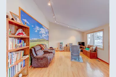 1416 Kings Road, Carpentersville, IL 60110 - Photo 3