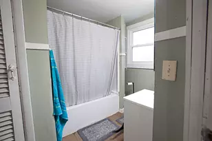 33574 Oak St, Chenoa, IL 61726 - Photo 9