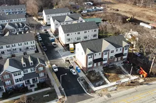 183 Eli Ct, Des Plaines, IL 60016 - Photo 3