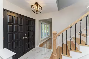 311 Montclare Ln, Wood Dale, IL 60191 - Photo 5