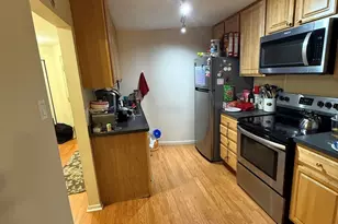 3900 W 95th St, Evergreen Park, IL 60805 - Photo 5