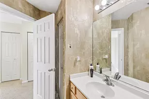 10 Thomas Ct, Grayslake, IL 60030 - Photo 21