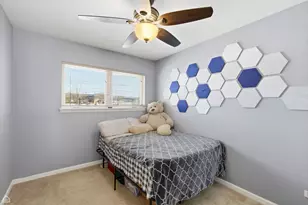 367 Park Ave, Wheeling, IL 60090 - Photo 11