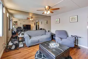 841 N York St, Elmhurst, IL 60126 - Photo 3