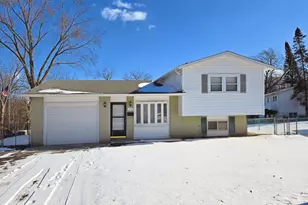 1329 Easy St, Glendale Heights, IL 60139 - Photo 1