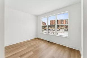 8377 Mulberry Ave, Morton Grove, IL 60053 - Photo 11