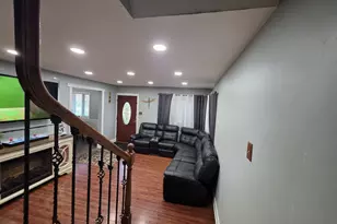 10530 S 82nd Ct, Palos Hills, IL 60465 - Photo 9