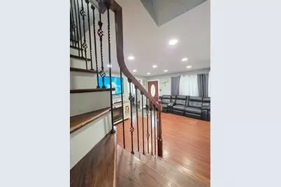 10530 S 82nd Court, Palos Hills, IL 60465 - Photo 7