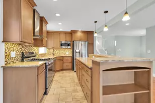 9314 Menard Ave, Morton Grove, IL 60053 - Photo 11