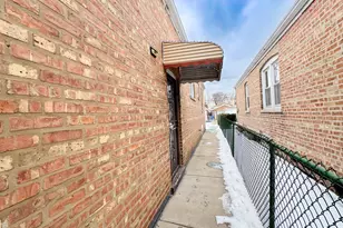 3910 W Marquette Rd, Chicago, IL 60629 - Photo 15