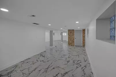 8250 S Rhodes Avenue, Chicago, IL 60619 - Photo 15