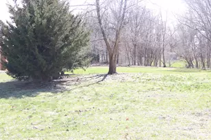 906 S Monroe St, Streator, IL 61364 - Photo 5