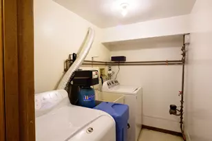 69 Monroe St, Oswego, IL 60543 - Photo 37