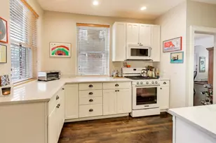 [Address not provided], Evanston, IL 60202 - Photo 9