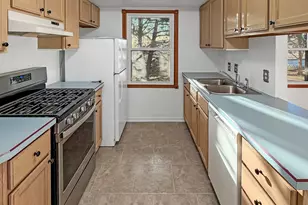 1165 N Henderson Rd, Freeport, IL 61032 - Photo 5