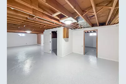 1165 N Henderson Road, Freeport, IL 61032 - Photo 25