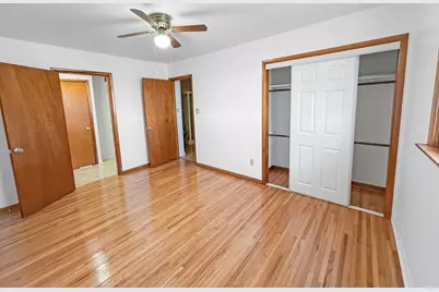 1165 N Henderson Road, Freeport, IL 61032 - Photo 17