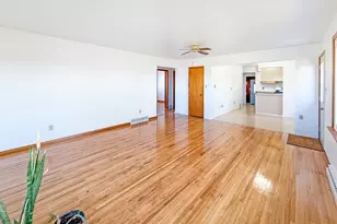 1165 N Henderson Rd, Freeport, IL 61032 - Photo 9